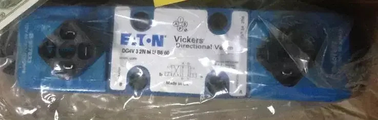 VICKERS 밸브 DG4V 3 2N M U B6 60 신품