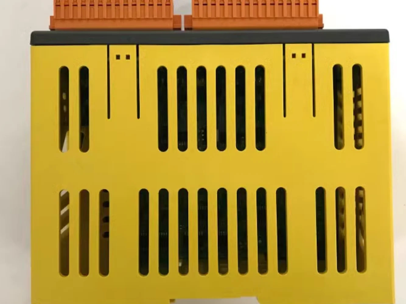 Fanuc iO 출력 모듈A03b-0823-c014