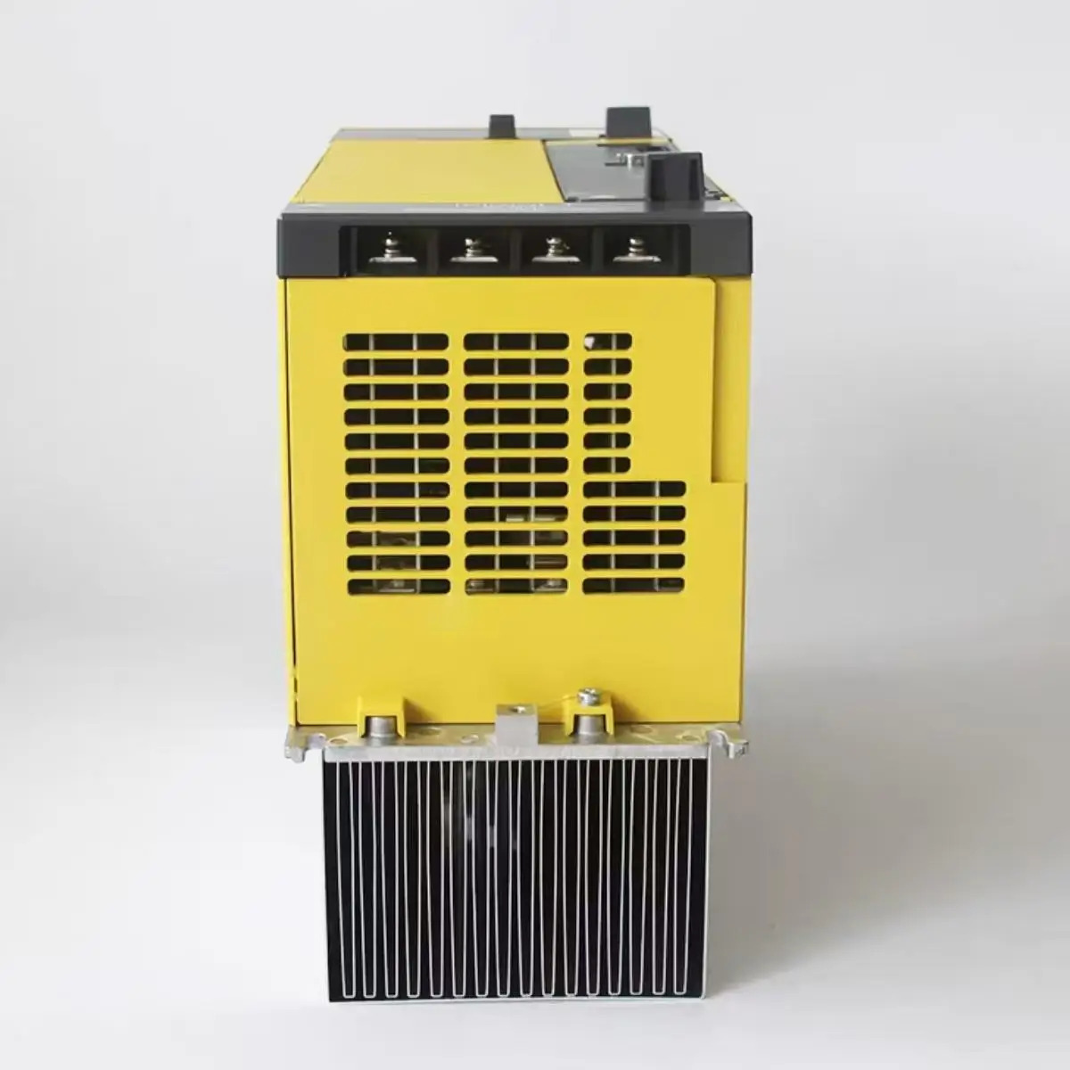 새 A06B-6122-H045 Fanuc 드라이브 12 개월