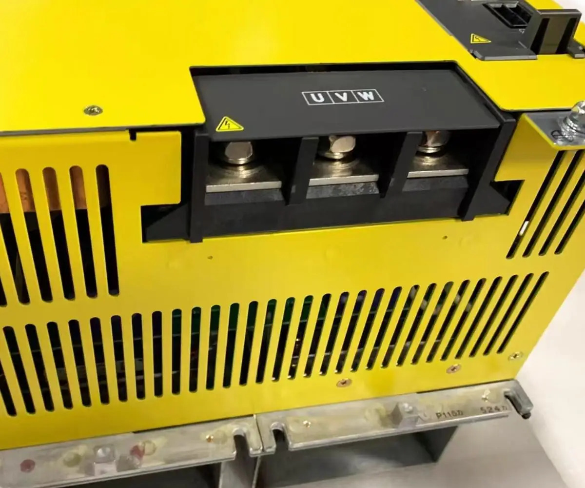 새 A06B-6127-H110 Fanuc 드라이브 12 개월