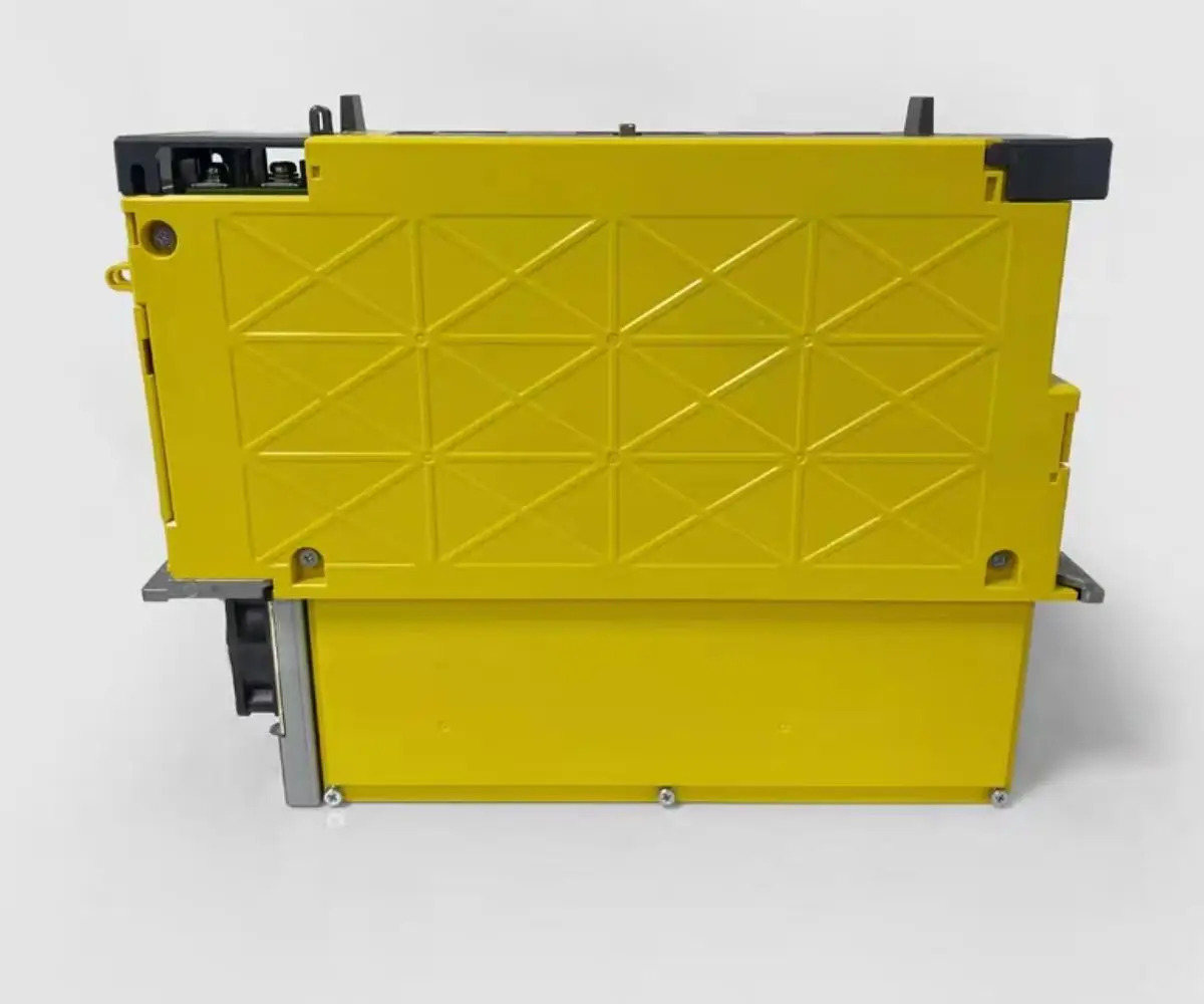 새 A06B-6200-H011 Fanuc 드라이브 12 개월