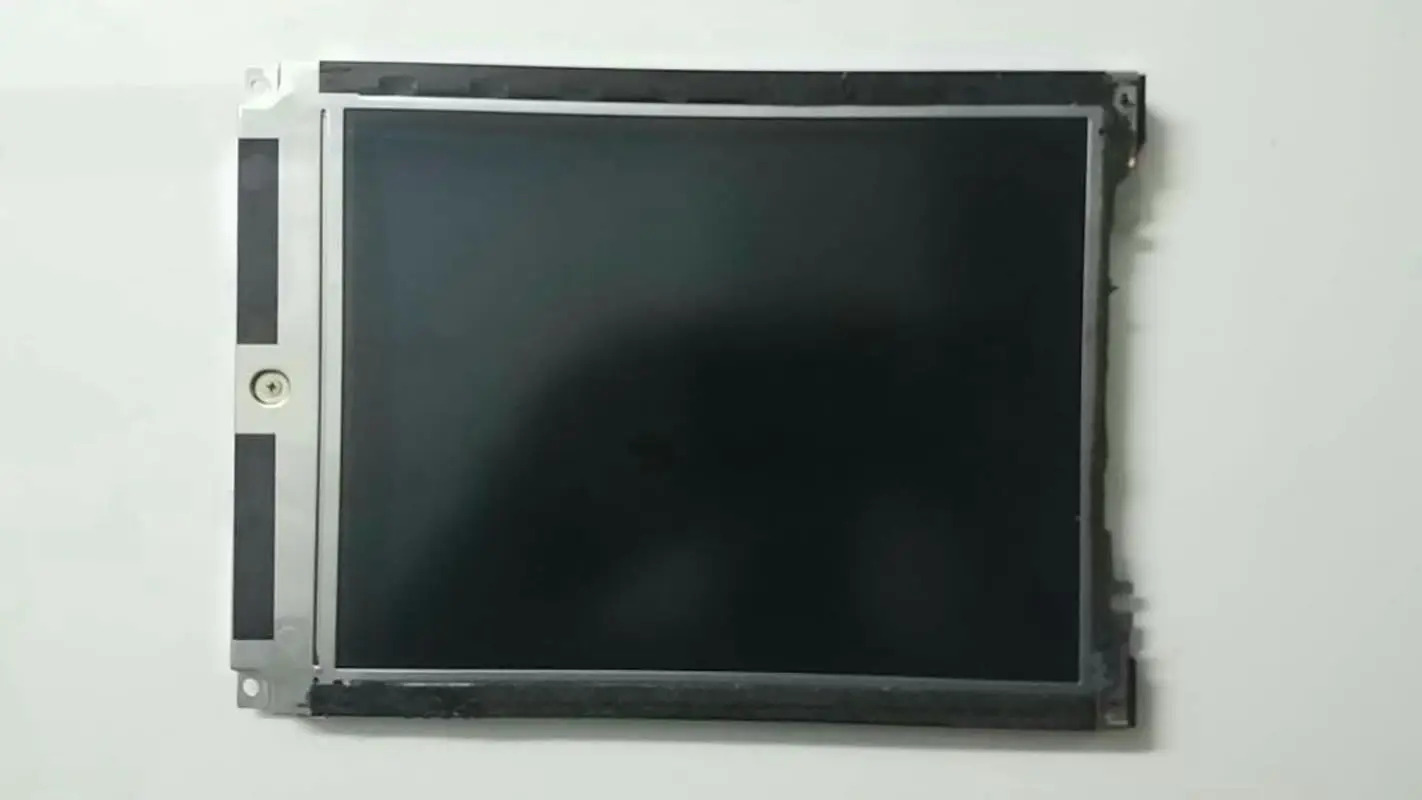 7.7인치 산업LCD 디스플레이LM8V302 640x480