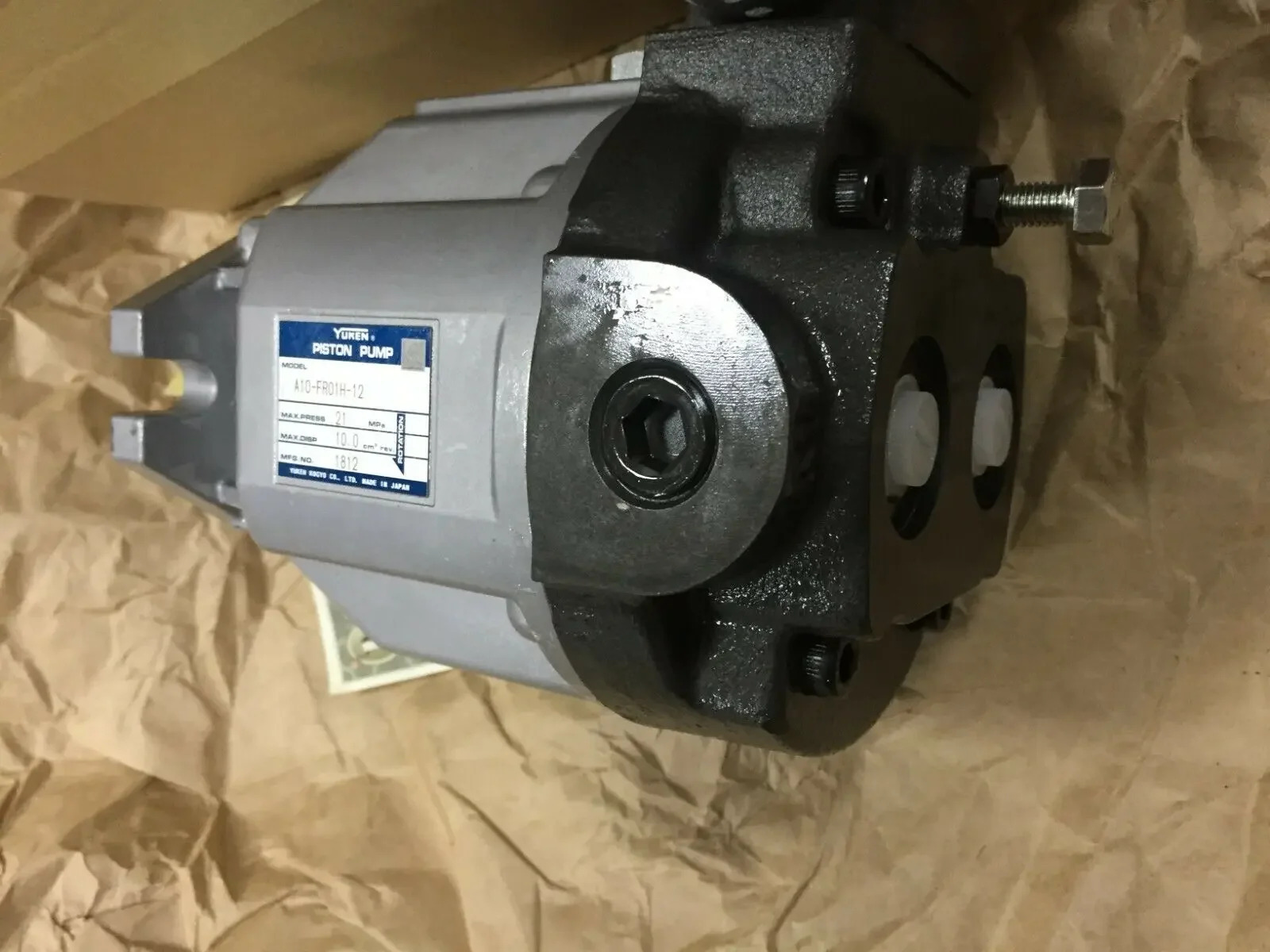 A10-FR01H-12 유켄 펌프