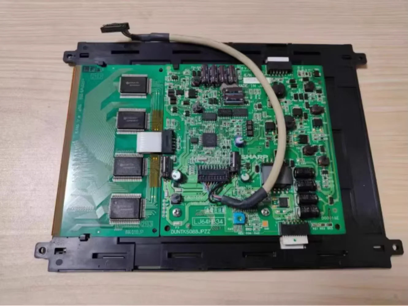 LJ64HB34 LCD 디스플레이 화면