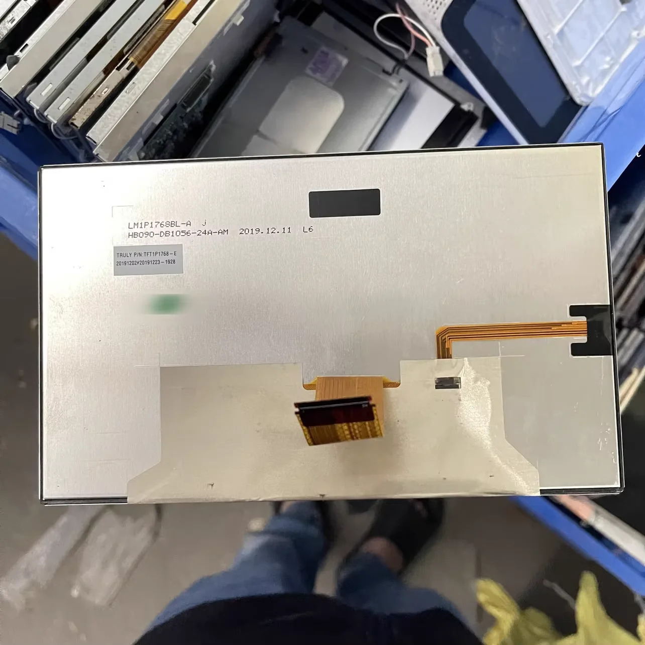LM1P1768BL-A 자동차 LCD 화면