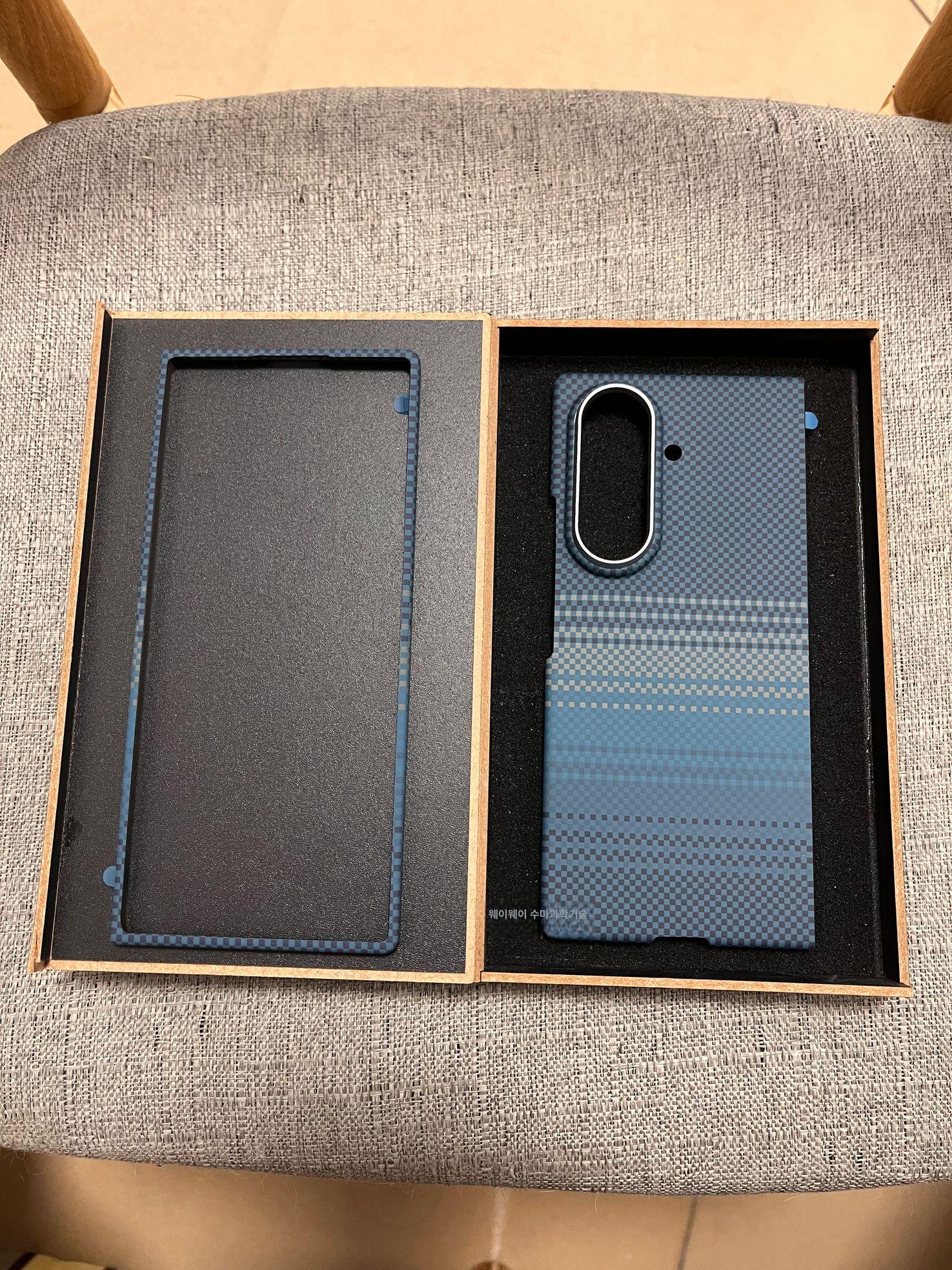 ZFold7 초슬림 접이식 폰케이스 자석형 보호 커버 선셋오렌지 전면+후면 Samsung Z Fold 7 - 상세 이미지 3