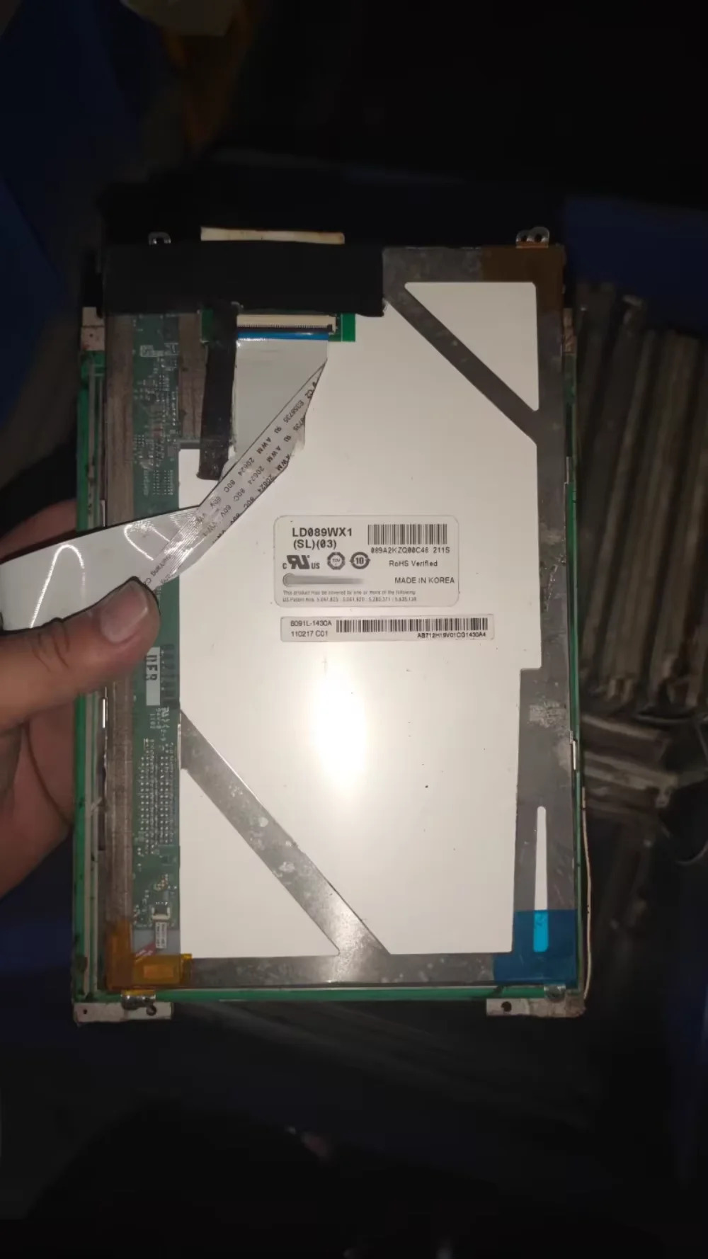 8.9인치 LCD 화면 LD089WX1SL 해체 03