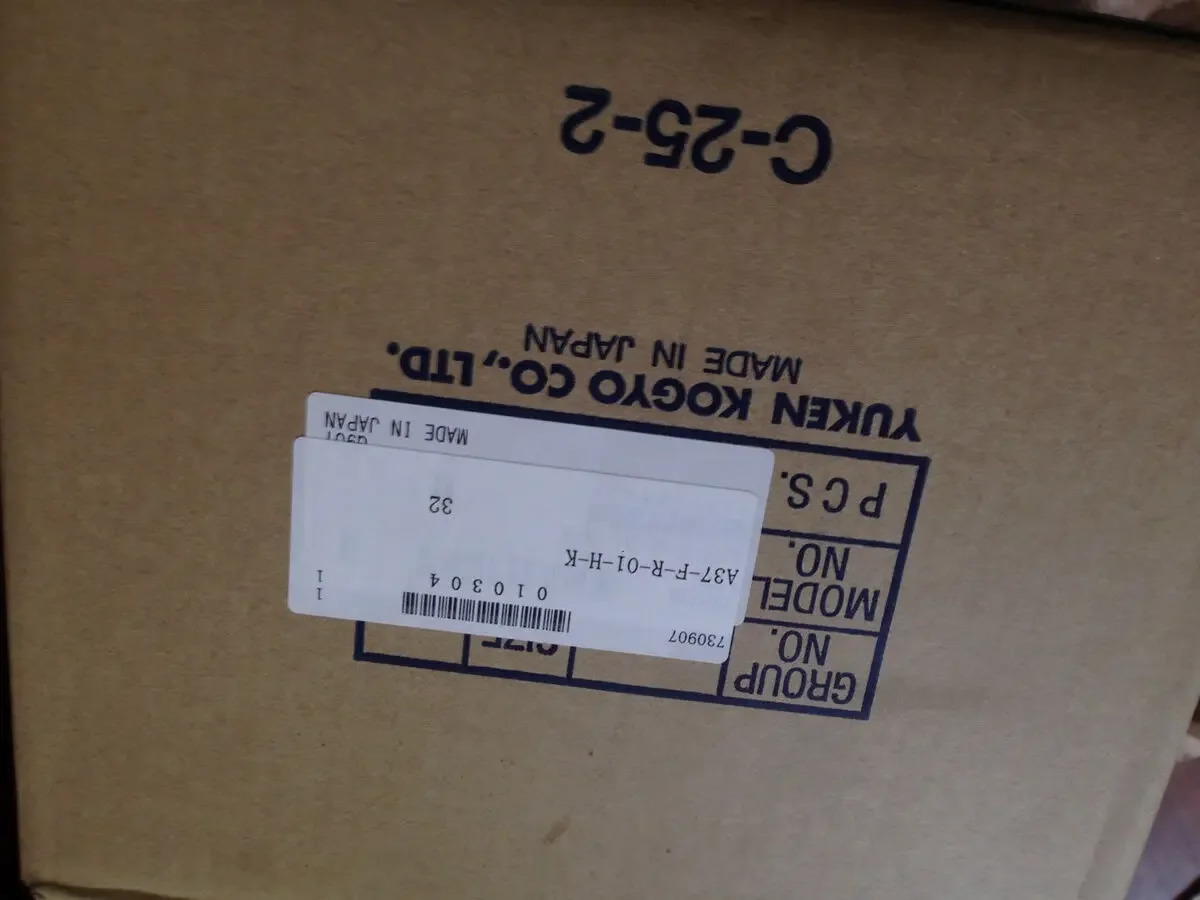 A37-F-R-01-H-K-32 유켄 펌프