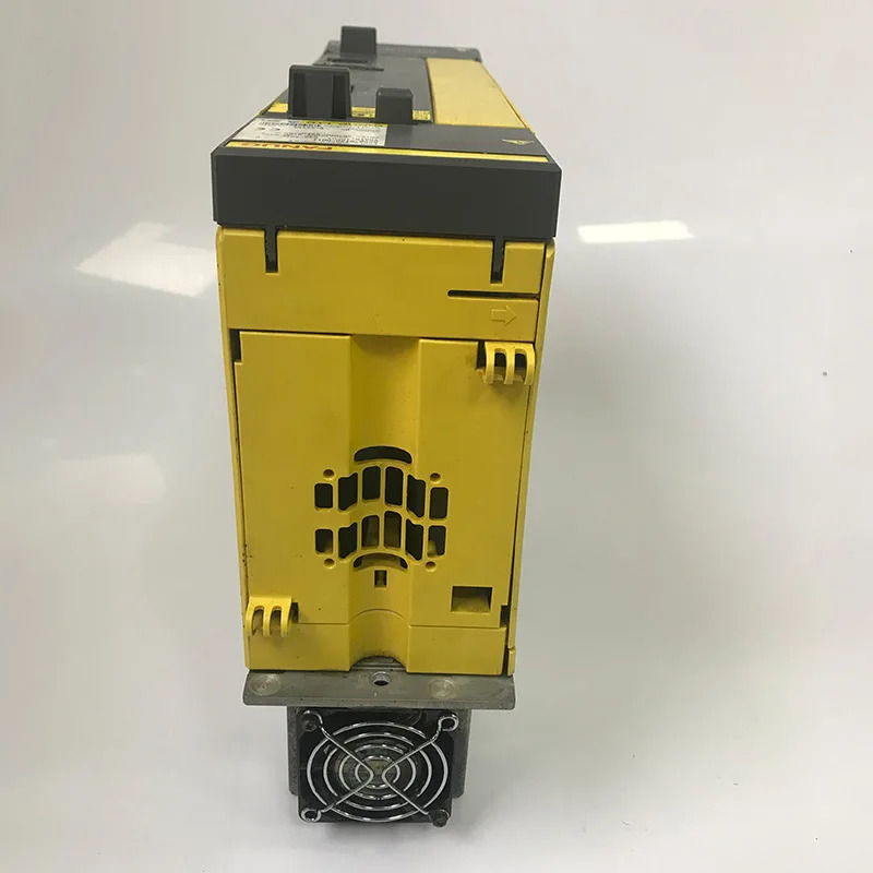 새 A06B-6120-H011 Fanuc 드라이브 12 개월