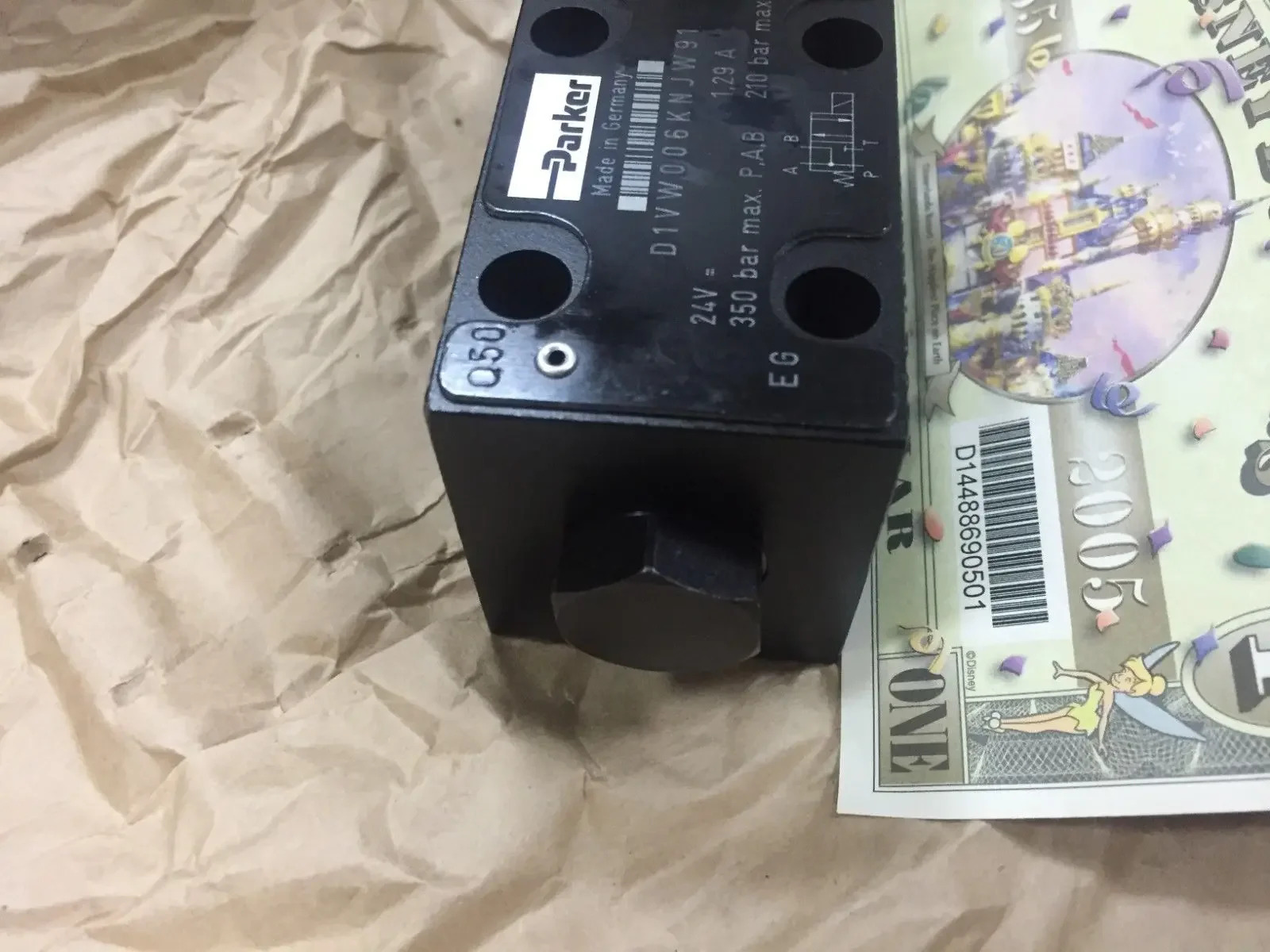 D1VW006KNJW91 파커 밸브 D1VW006KNJW