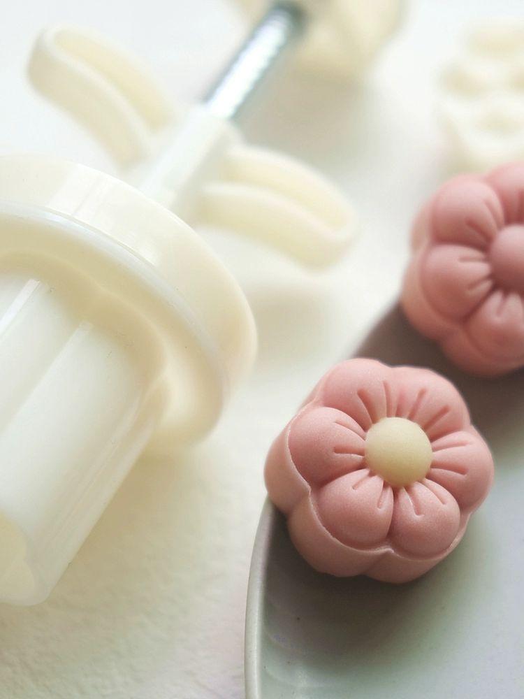 월병틀 화과자틀 월병만들기 베이킹 모양틀 20g 스몰 플라워 몰드 1장 - 상품 이미지