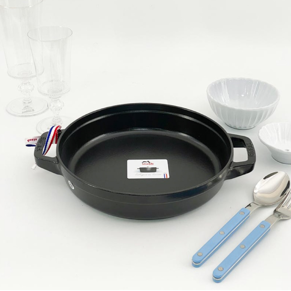 스타우브 STAUB 투핸들 원형팬 24cm 블랙 145792423-B 프랑스 B품 - 상세 이미지 2