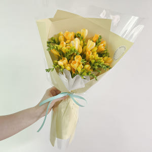 플로민스 프리지아 후리지아 꽃다발 한단 10줄기 안개꽃 생화 택배 꽃배달... 솔직 후기 | 실사용자 리뷰 분석 - 상품 이미지 3