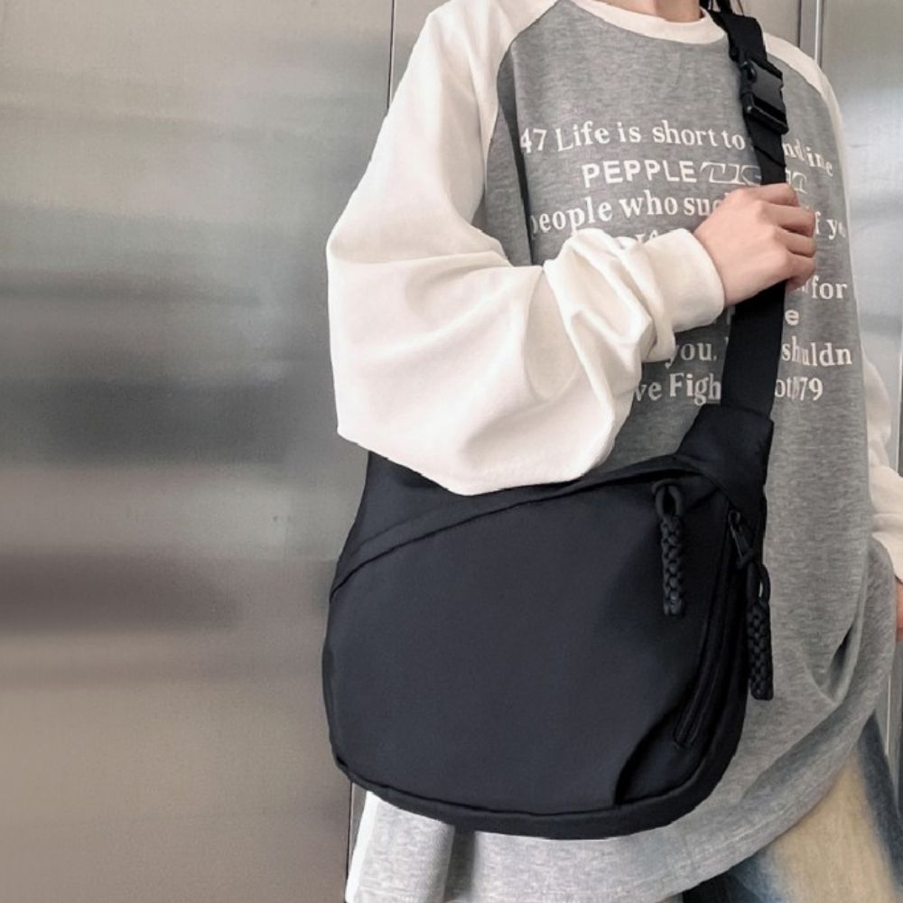 여성반달크로스백 가벼운크로스백 심플 캐주얼 여행가방 이미지 8