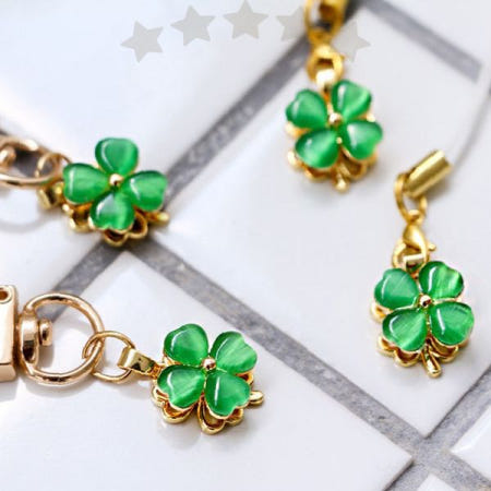 사엽초 행운부적 회전식 금속고리 가방장식 휴대용 액세서리 네잎문양 장신구