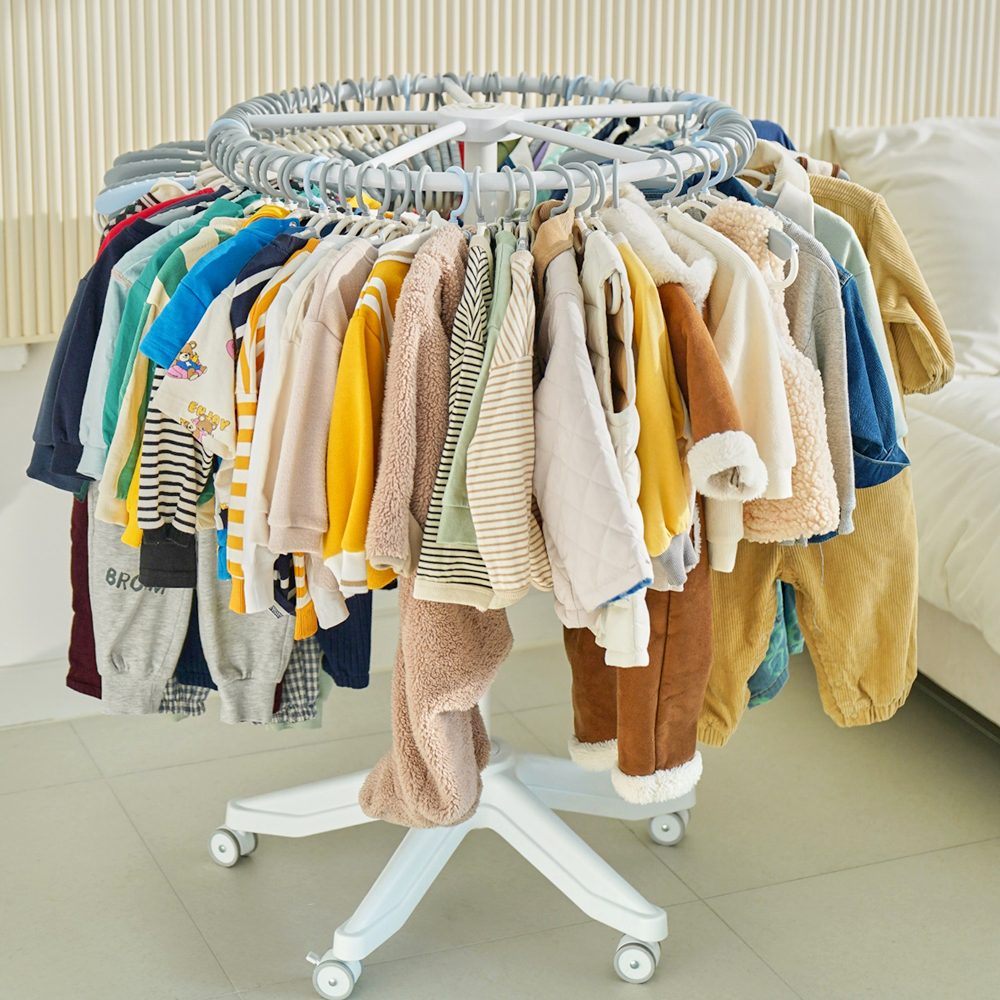 뉴코코맘 아기행거 360도 회전 원형 이동식 아기옷 유아 키즈 행거