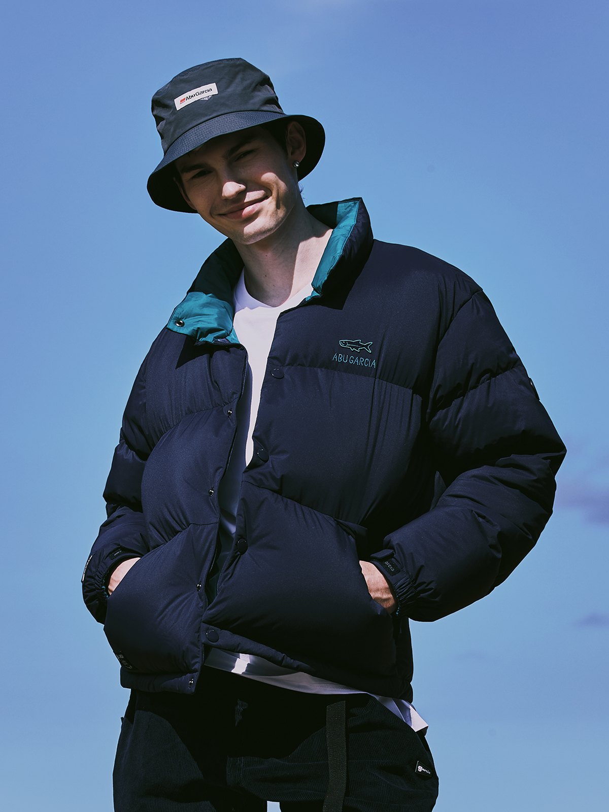 아부가르시아 컬러 포인트 푸퍼 다운 NAVY - 상품 이미지