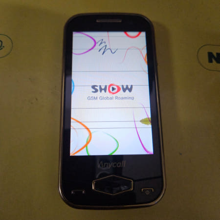 [중고]클러치폰(sph-w9500) kt-2210 중고폰 액정 불량화소