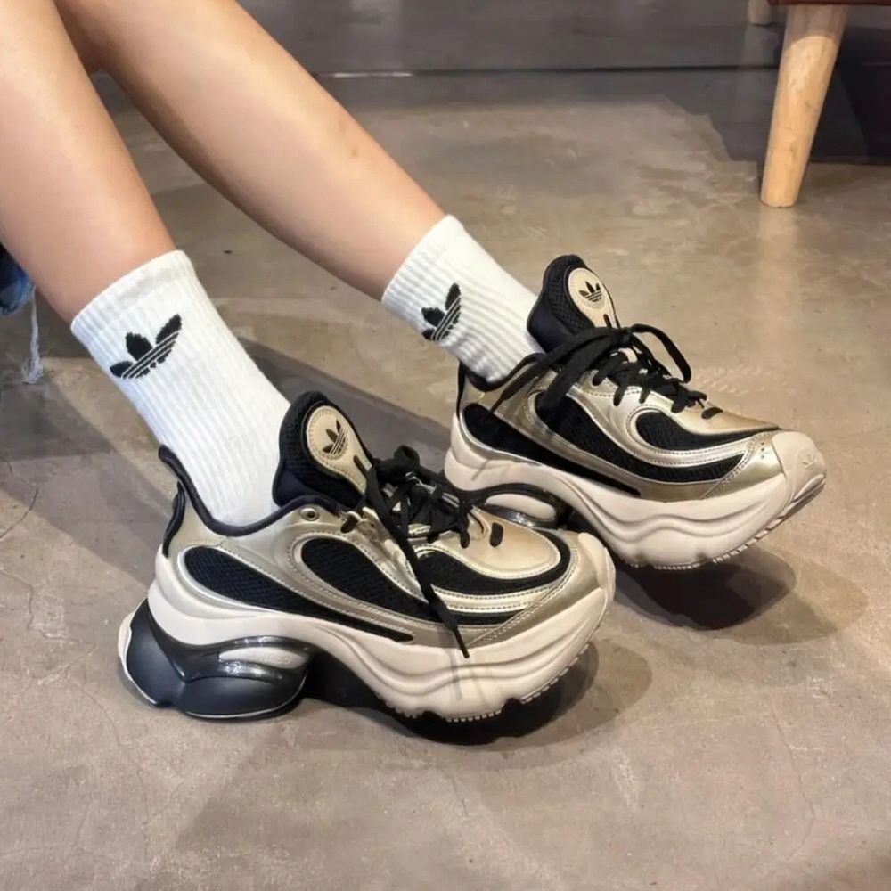 아디다스 오즈베누즈 우먼즈 러닝화 메탈릭 골드 블랙 KI0583 - 상세 이미지 2