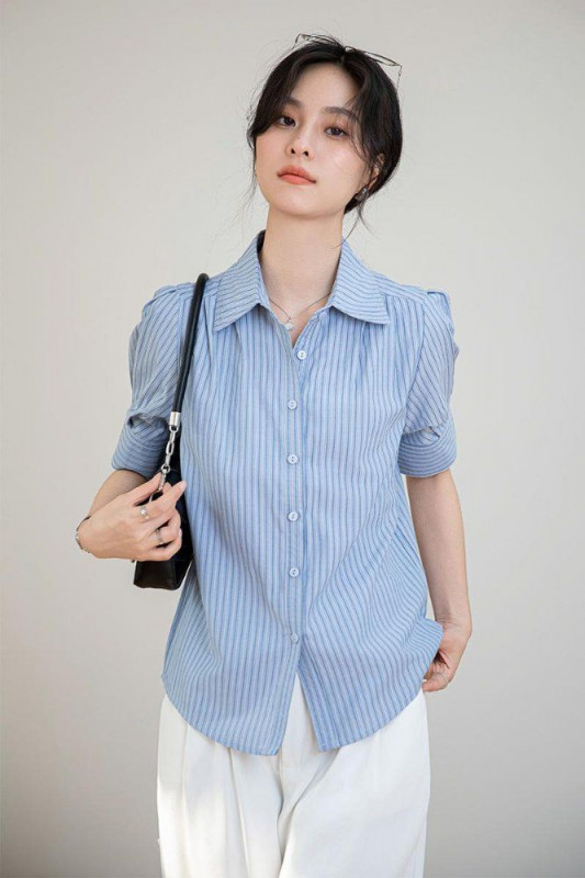 여름 여성 약간 루즈핏 얇은 스트라이프 퍼프소매 카라 셔츠 데일리 블라우스 블루 이미지 6