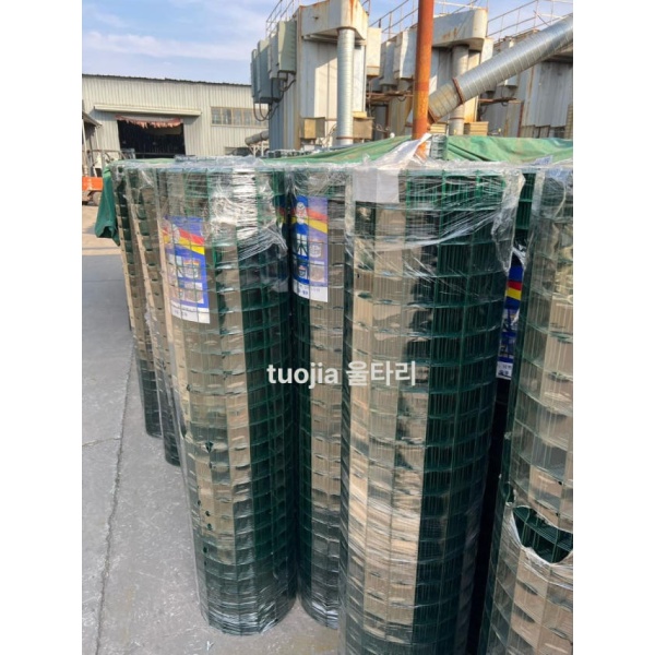 튼튼한 펜스 철망 울타리 닭장망 멧돼지 노루 축사 염소망 닭장 1.0m 2.0mm 11.0kg 6mm 1.0m 2.0mm 3cm 8.5kg 1 - 상세 이미지 3