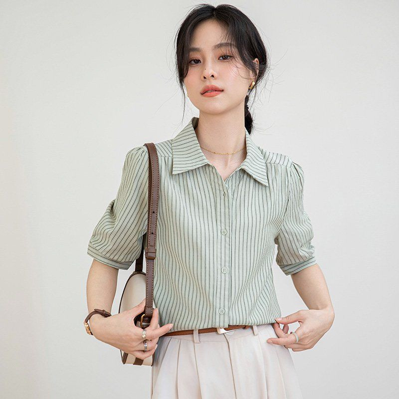 봄 여름 간절기 여자 여유핏 얇은 줄무늬 반팔 셔츠 카라 남방 데일리 캐주얼 민트 블루 - 상품 이미지