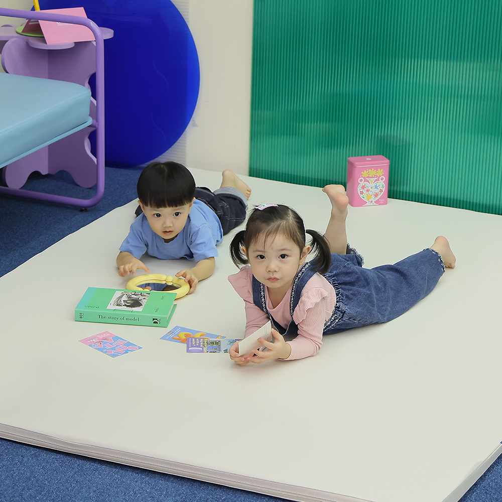 국산 avec 아이매트 올핏 향균 양면 놀이방매트 200x280 빅사이즈 틈새없는 아기 - 상품 이미지