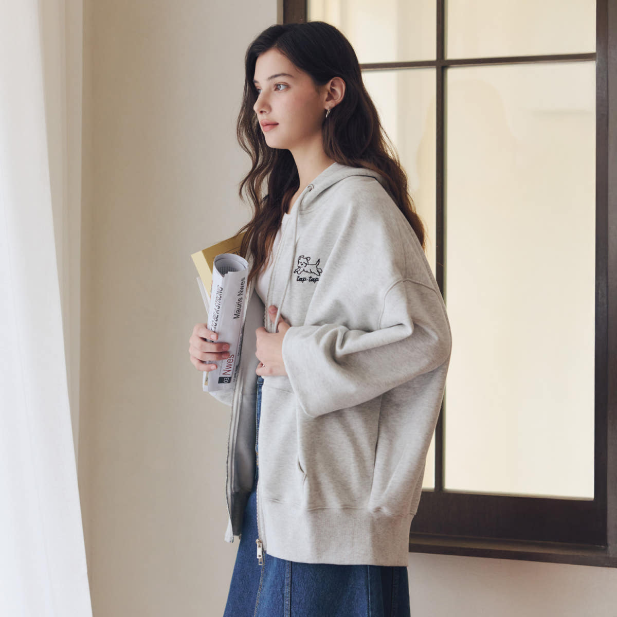 제로스트릿 [제로스트릿] 탭탭 자수 후드집업 TAPTAP EMBROIDERED HOODED ZIP-UP OATMEAL