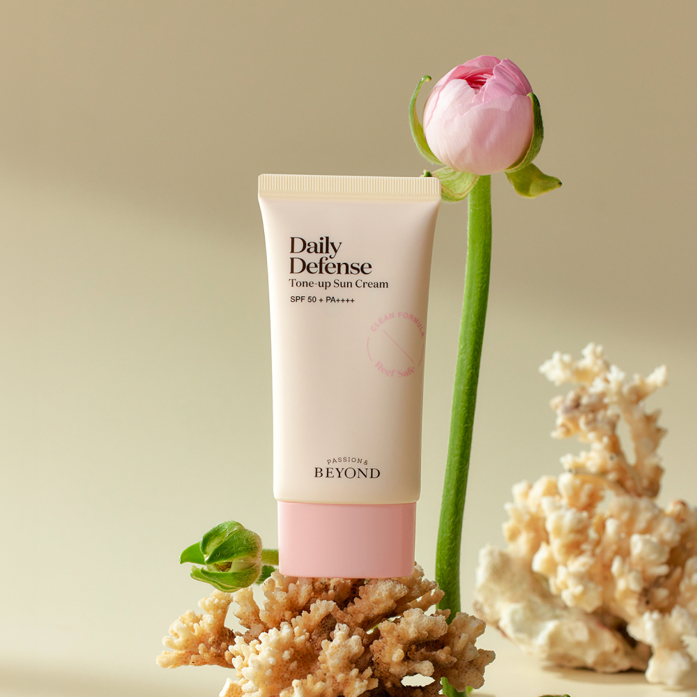 비욘드 데일리 디펜스 톤업 선크림 50 mL (SPF50+/PA++++) 이미지 1