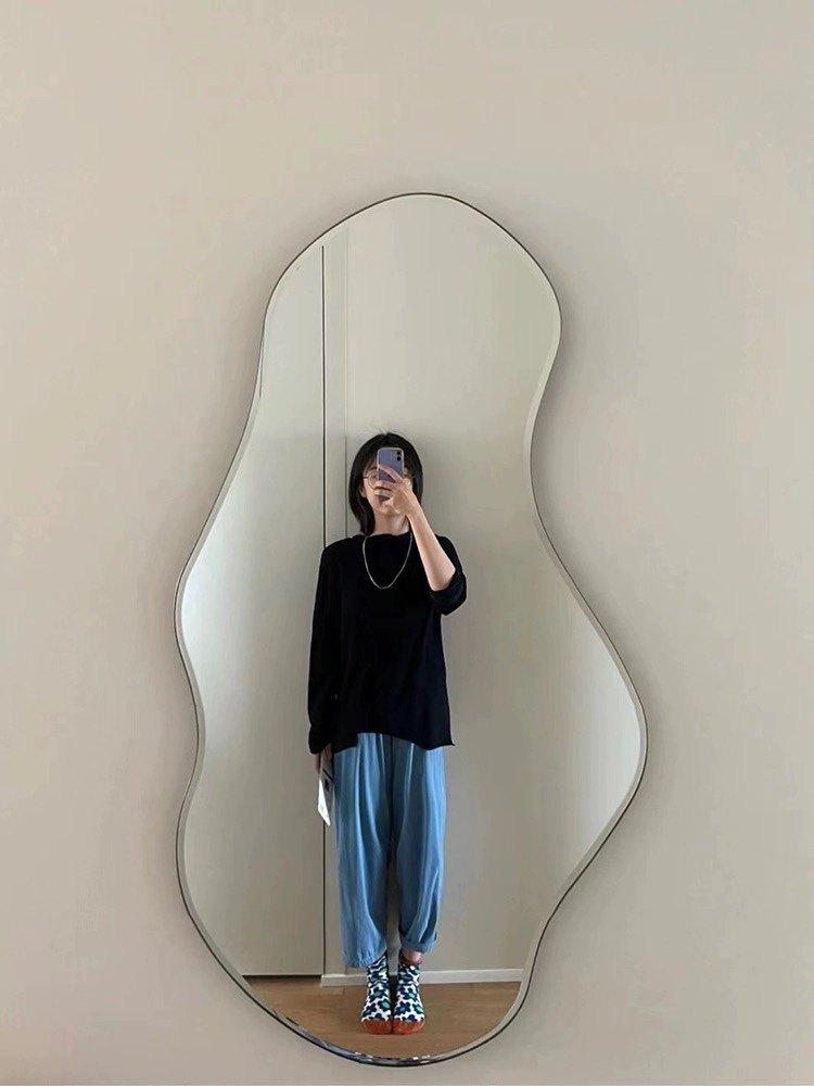 비정형 거울 미러 벽걸이 현관 조약돌 벽장식 110cm 63cm 클리어 화이트 - 상세 이미지 2