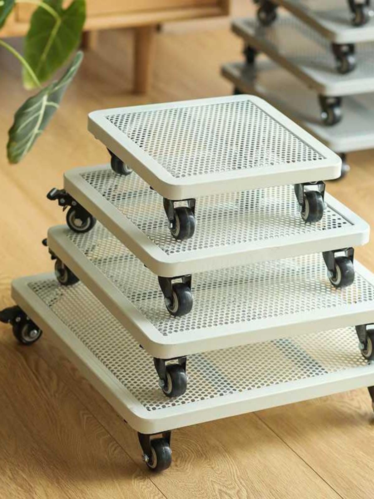 사각 화분 받침대 트레이 달린 바퀴 운반 이동식 철제 [크림화이트] 25x25cm - 상품 이미지