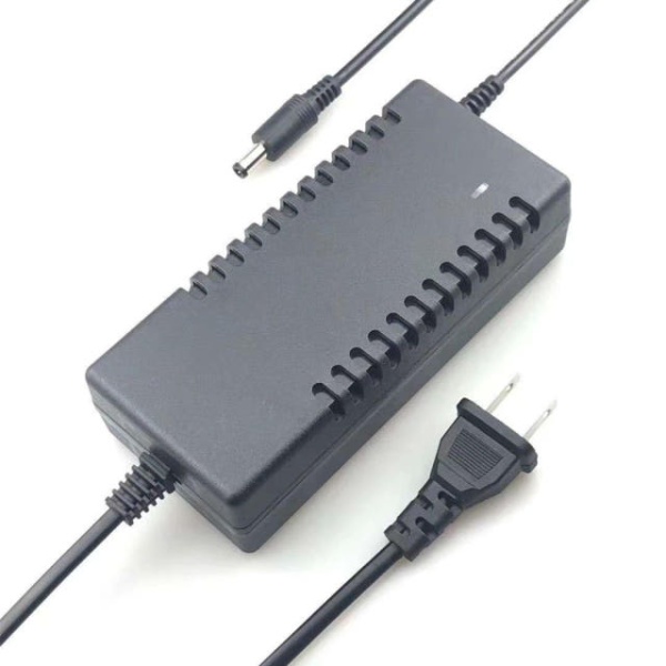 고속 차량용 주행충전기 항공 핀 커넥터 시거잭 충전기 12V 8A 시가잭 12V 8A 소형 커넥터 - 상세 이미지 5