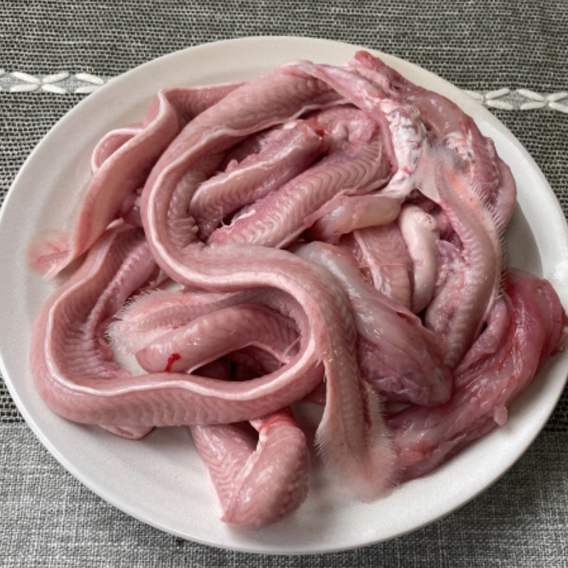 자연가득 손질해 나가는 생물 부산 꼼장어 1kg 10~15미 꼼장어 소스 70g 1팩 포함 - 상품 이미지