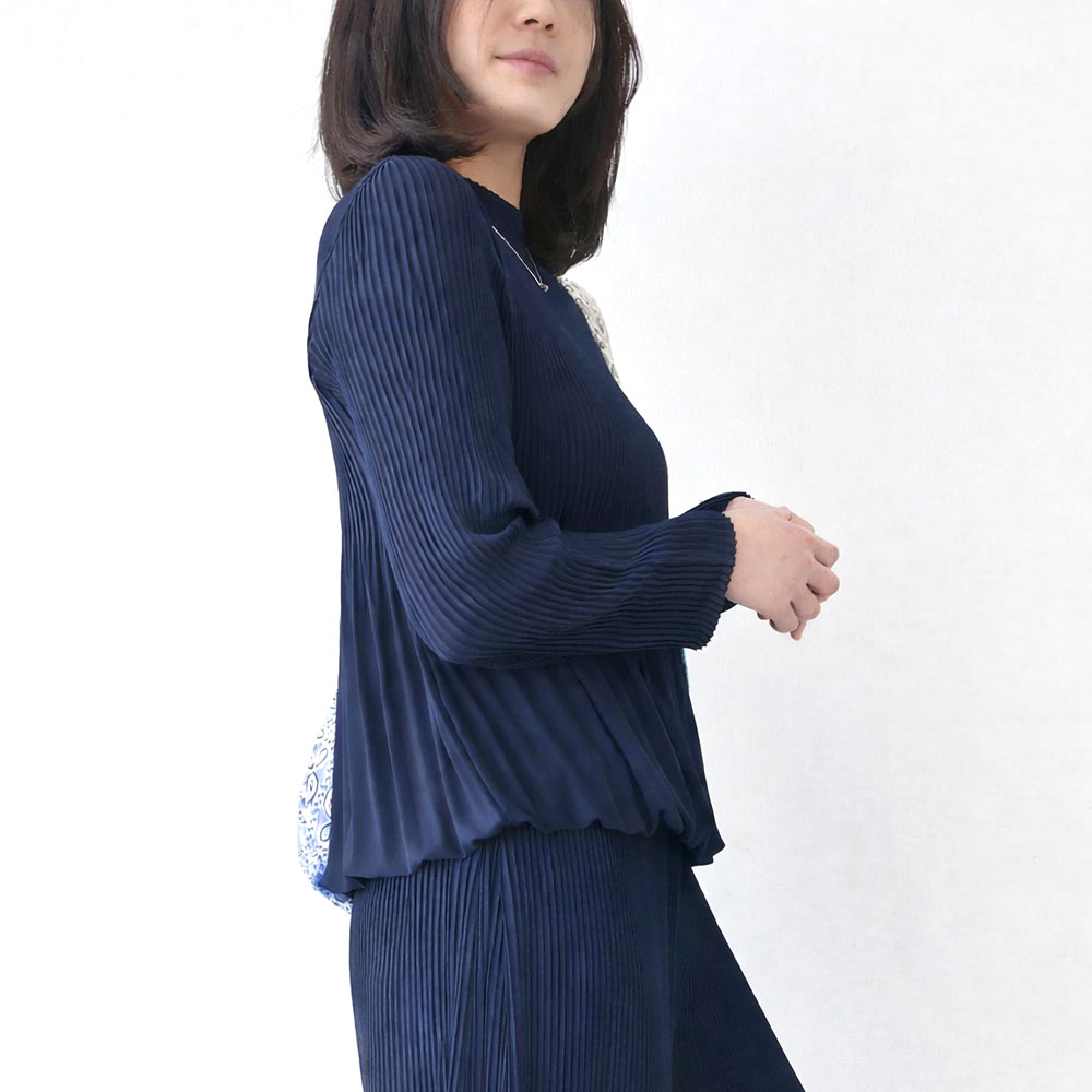 VT72 단아한 밑단정리 찰랑핏 플리츠 긴팔티 - 상세 이미지 2