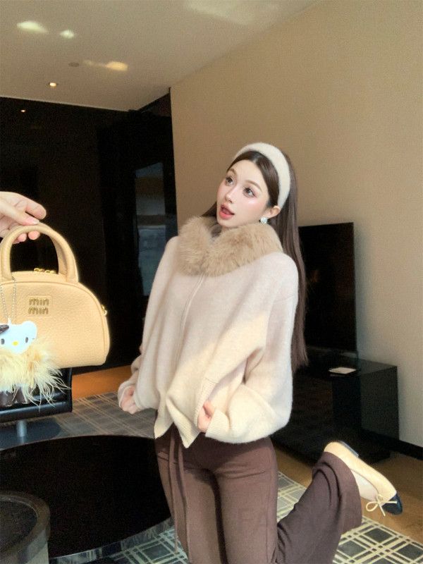 여성 럭셔리 무드 루즈핏 울 니트 후드 집업 퍼 트리밍 레이스 캡나시 와이드 트레이닝 팬츠 코디 - 상세 이미지 4
