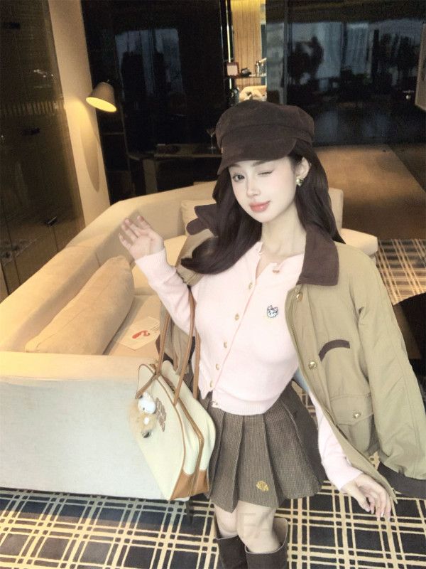 여성 클래식 빈티지 무드 루즈핏 배색 자켓 티셔츠 체크 플리츠 미니 스커트 코디 하객룩 데이트룩 캠퍼스룩 오피스룩 - 상세 이미지 4