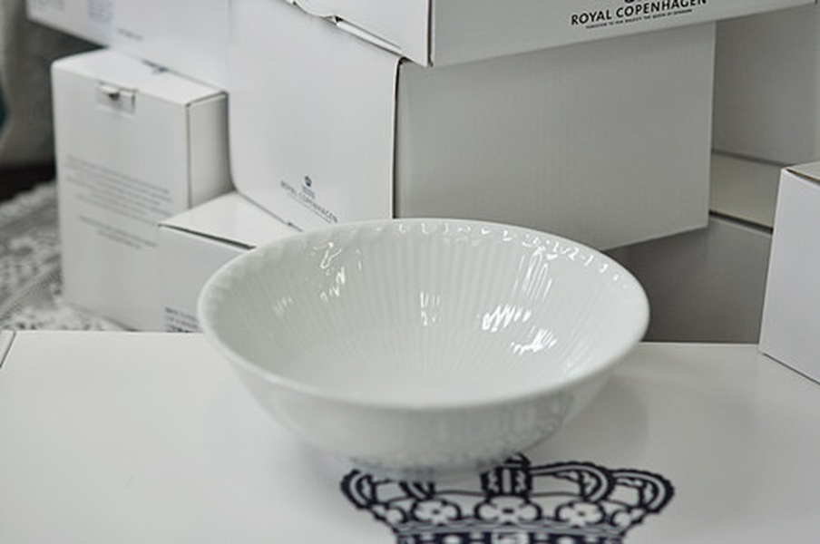 (15.5cm 볼, 국공기) 로얄코펜하겐 화이트 플루티드 하프레이스 15.5cm 볼(350ml) 1017288 - 상품 이미지