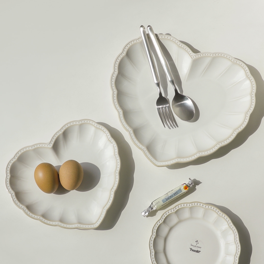 하트 디저트 접시 케이크 과일 플레이팅 그릇 집들이선물 티니블랑 미뉴엣 1개, 21.5cm 이미지 6