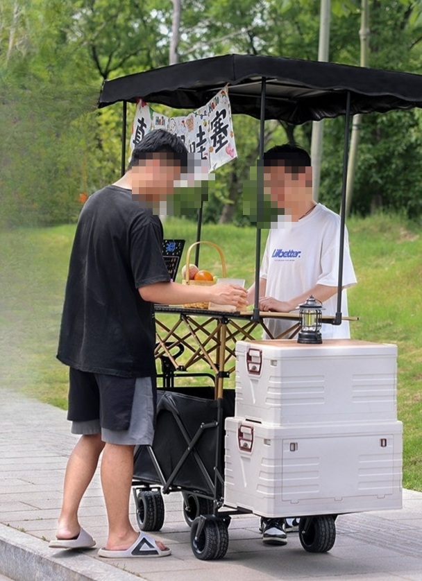 노점 웨건 플리마켓 매대 야외 캠핑 트레일러 수레 검정 상판 천장 포함 가판대 오프로드 휠 95cm 테이블 - 상품 이미지