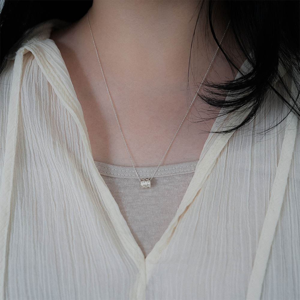 바이오브 ceres necklace II 실버 원통형 펜던트 목걸이 - 상세 이미지 4