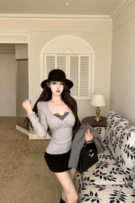 여성 페미닌 무드 루즈핏 리오셀 브이넥 가디건 레이스 긴팔 티셔츠 하이웨스트 미니스커트 코디 하객룩 데이트룩 오피스룩 이미지 6