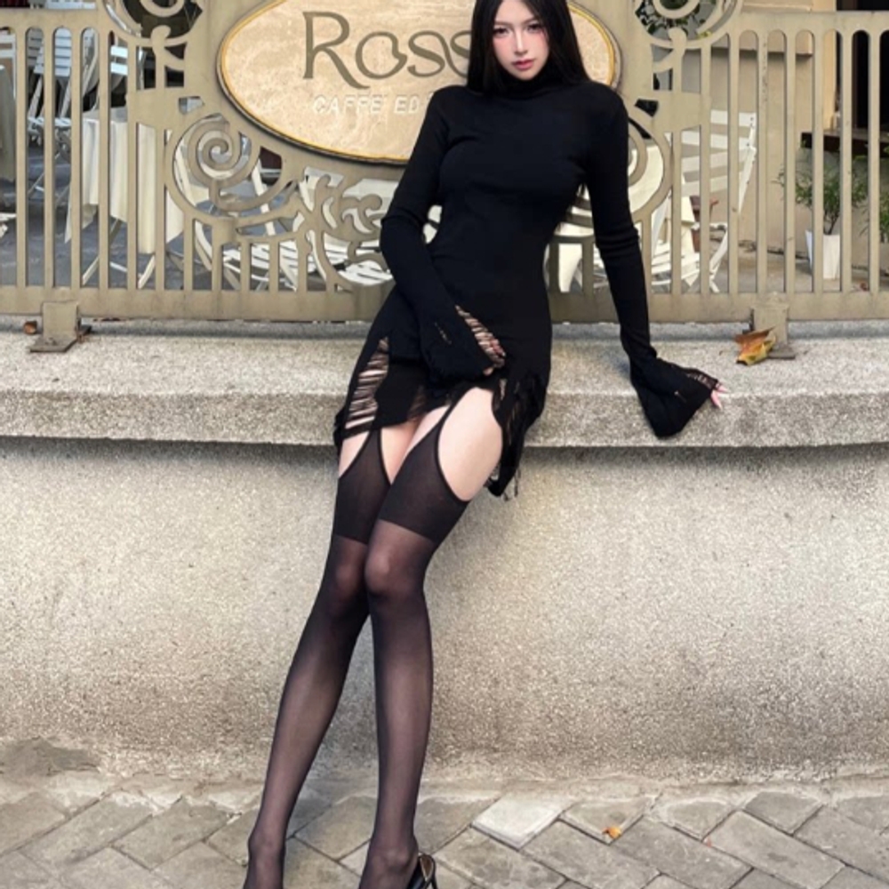 슬림핏 블랙 섹시 원피스 여성 니트 하이넥 터틀넥 긴팔 와이드 벨소매 트임 가을겨울 - 상세 이미지 2