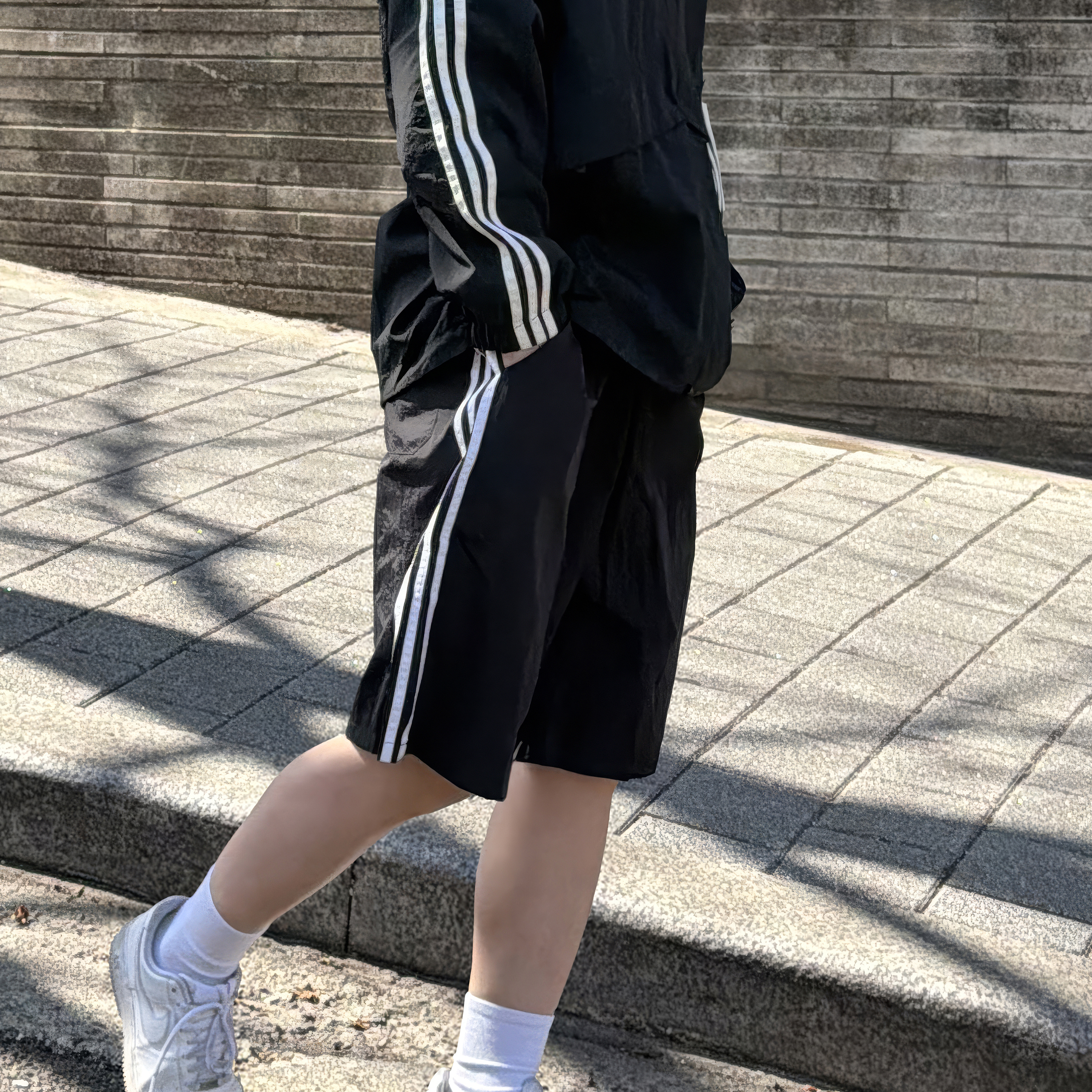 스트라이프 배색 와이드 반바지 밴딩 숏팬츠 버뮤다팬츠 여름 트레이닝복 커플룩 - 상세 이미지 2