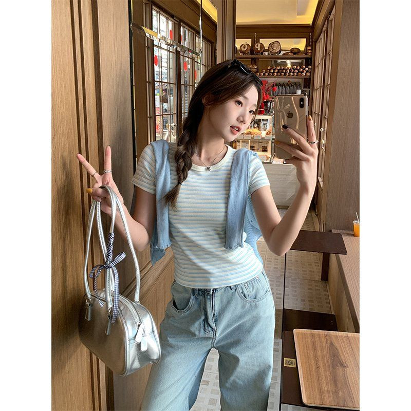 봄 여름 여성 슬림핏 라운드넥 스트라이프 크롭 반팔 티셔츠 면스판 데일리룩 캐주얼룩 기본티 - 상세 이미지 3