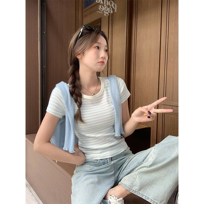 봄 여름 여성 슬림핏 라운드넥 스트라이프 크롭 반팔 티셔츠 면스판 데일리룩 캐주얼룩 기본티 - 상세 이미지 2