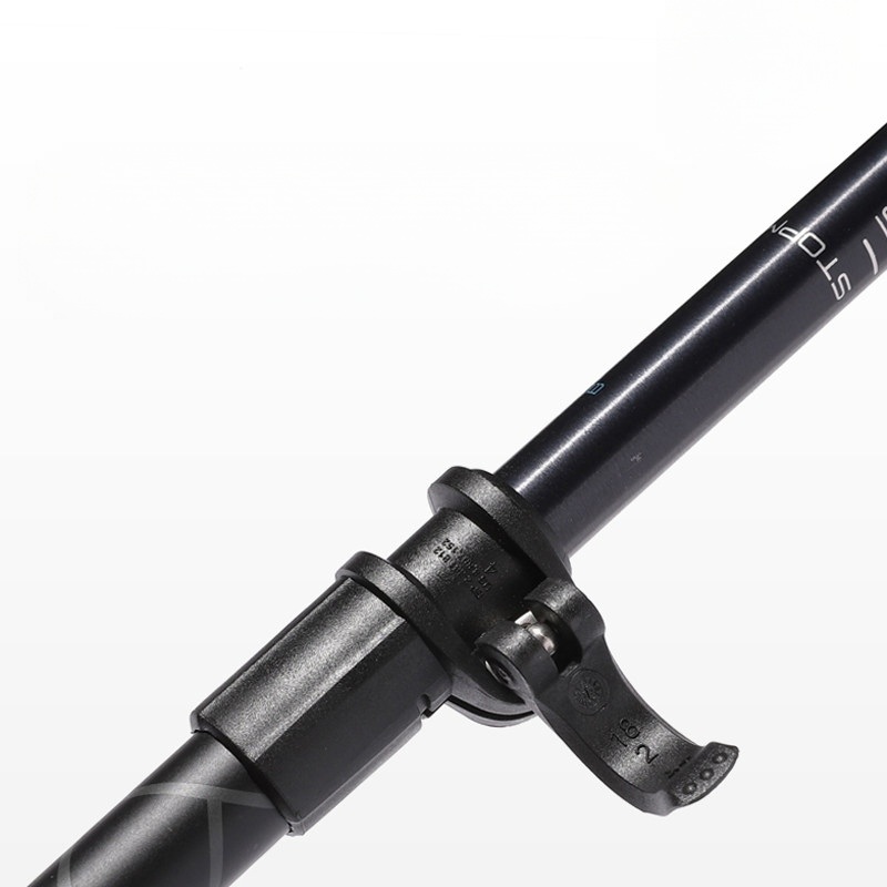 카본 접이식 등산스틱 초경량 3단 길이조절 퀵락 시스템 미끄럼방지 인체공학적 EVA 그립 - 상세 이미지 3