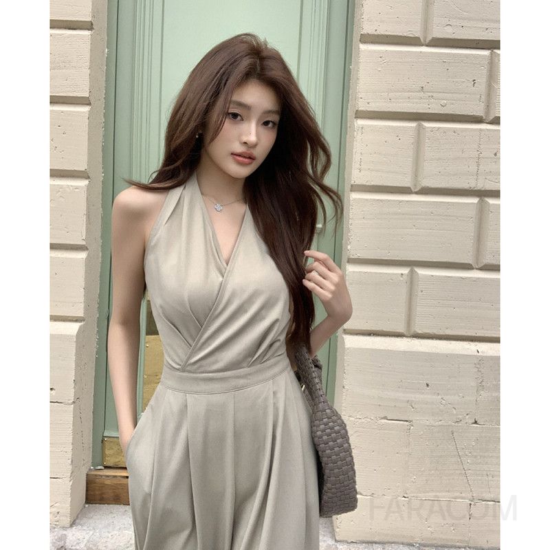 여성 페미닌 우아한 와이드핏 폴리 홀터넥 V넥 백리스 밴딩 리본 하이웨스트 롱 점프수트 팬츠 - 상세 이미지 2