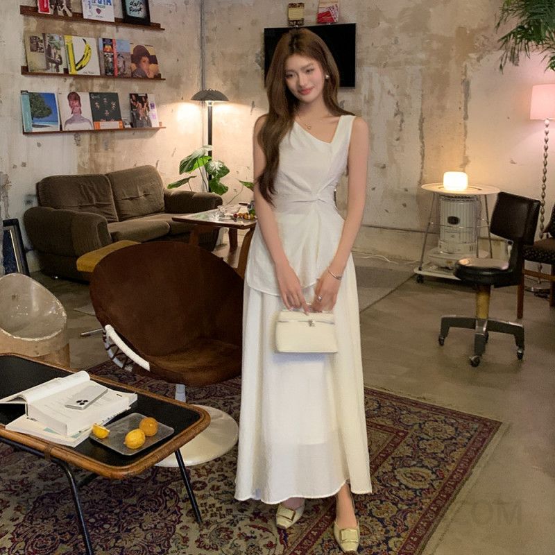 여성 우아한 린넨혼방 비대칭 셔링 민소매 나시 블라우스 플레어 롱스커트 코디 오피스룩 하객룩 - 상품 이미지