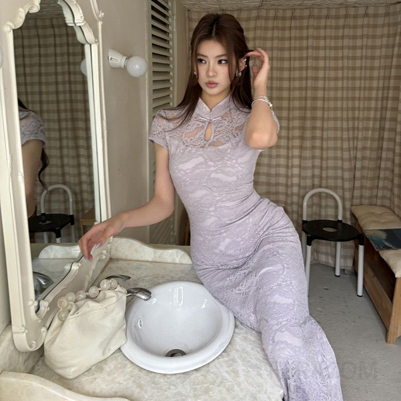 여성 페미닌 모던 섹시 무드 슬림핏 레이스 시스루 차이나칼라 뒷지퍼 트임 반팔 롱 원피스 파티룩 하객룩 - 상세 이미지 2