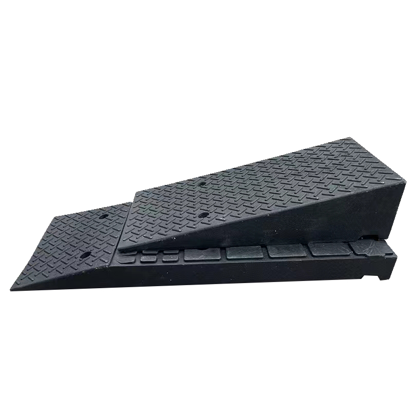 차량경사판 고무 경사로 주차장 방지턱 경사로 135 높이 20cm 2-in-1 - 상품 이미지